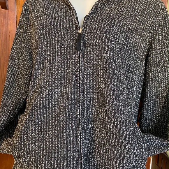 Blk/Wht Zipped Cardigan, Sz L. 10-30DOG - Picture 2 of 6